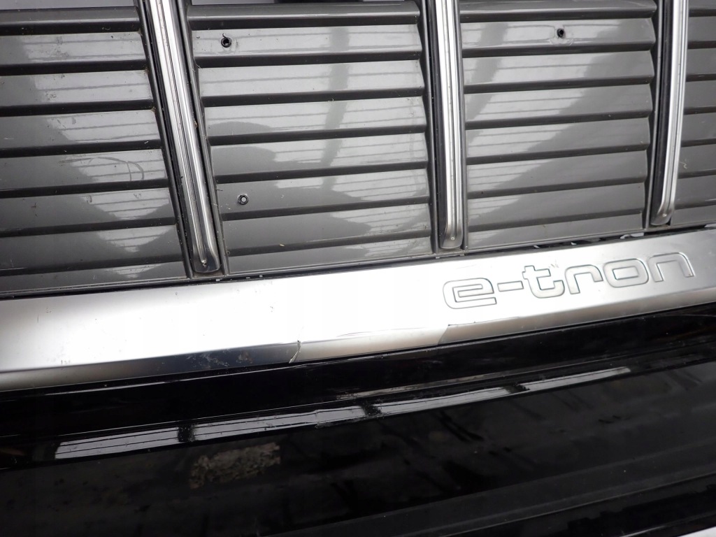 Audi e-tron 18-22 бампер перед передний sprysk pdc плита Цена