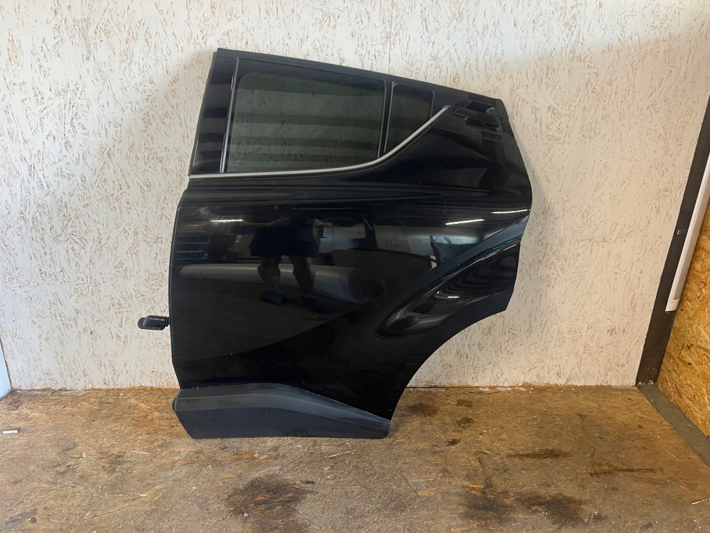 фото №1, Toyota c-hr chr i 1k0 дверь левый задняя 209