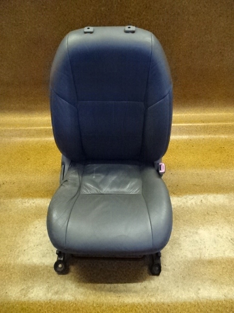 фото №1, Toyota hilux 07r # сиденье перед правый кожа