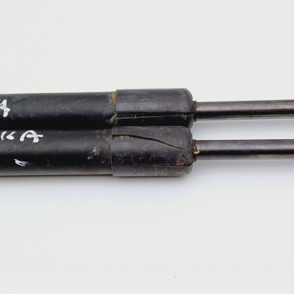 фото №7, Амортизаторы капот передней bmw 1 e81 51237118370 nr20