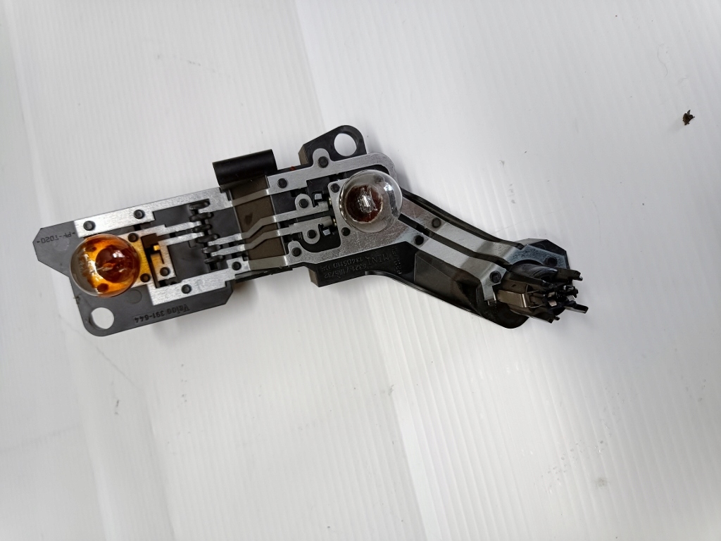 фото №3, Mini r50 r53 разъём лампочка вкладыш лампы левый задняя