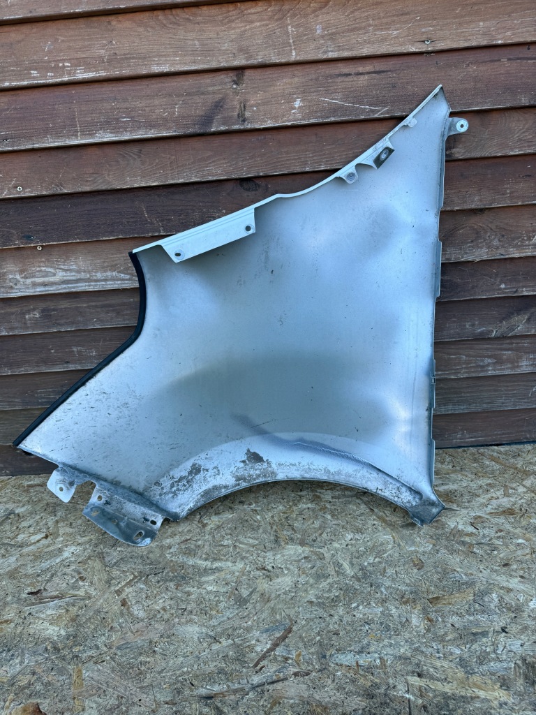 Купити Крило передній правий renault master 3 фургон fv 631000018r