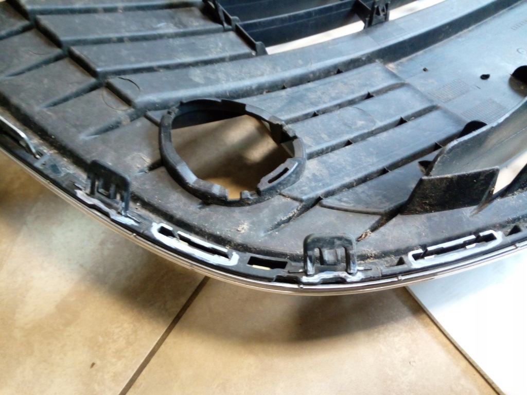 фото №8, Решётка бампера toyota yaris iii '14-17 перед 53112-0d400 с хромированные элементы oryg.