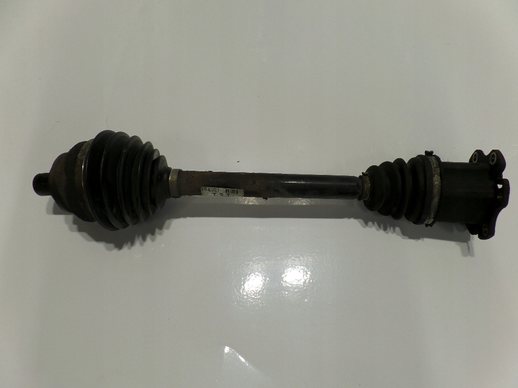 Купити Audi a6 c6 2.7 tdi привідний вал права передня 4f0407272t