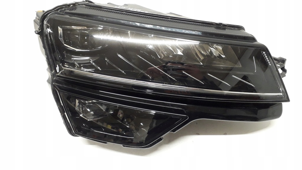 фото №1, Skoda karoq лампа правая full led - na запчасти