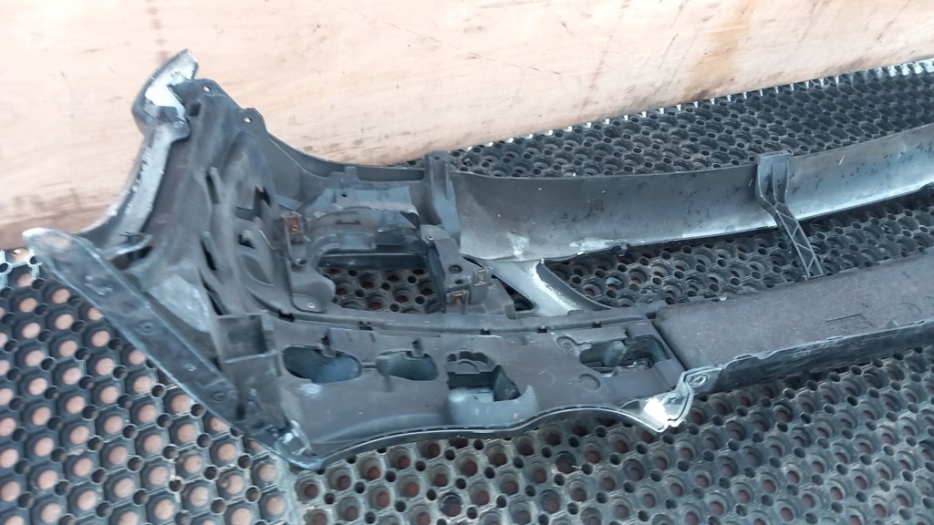 фото №13, Mercedes w203 amg бампер перед противотуманная фара