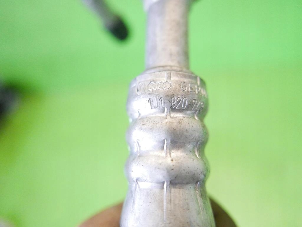 фото №7, Трубка шланг кондиционера vw golf iv 1.4 16v 97-