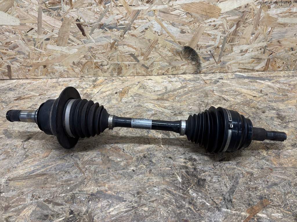 фото №1, Mercedes gle w166 приводной вал перед передняя левая a1663301400