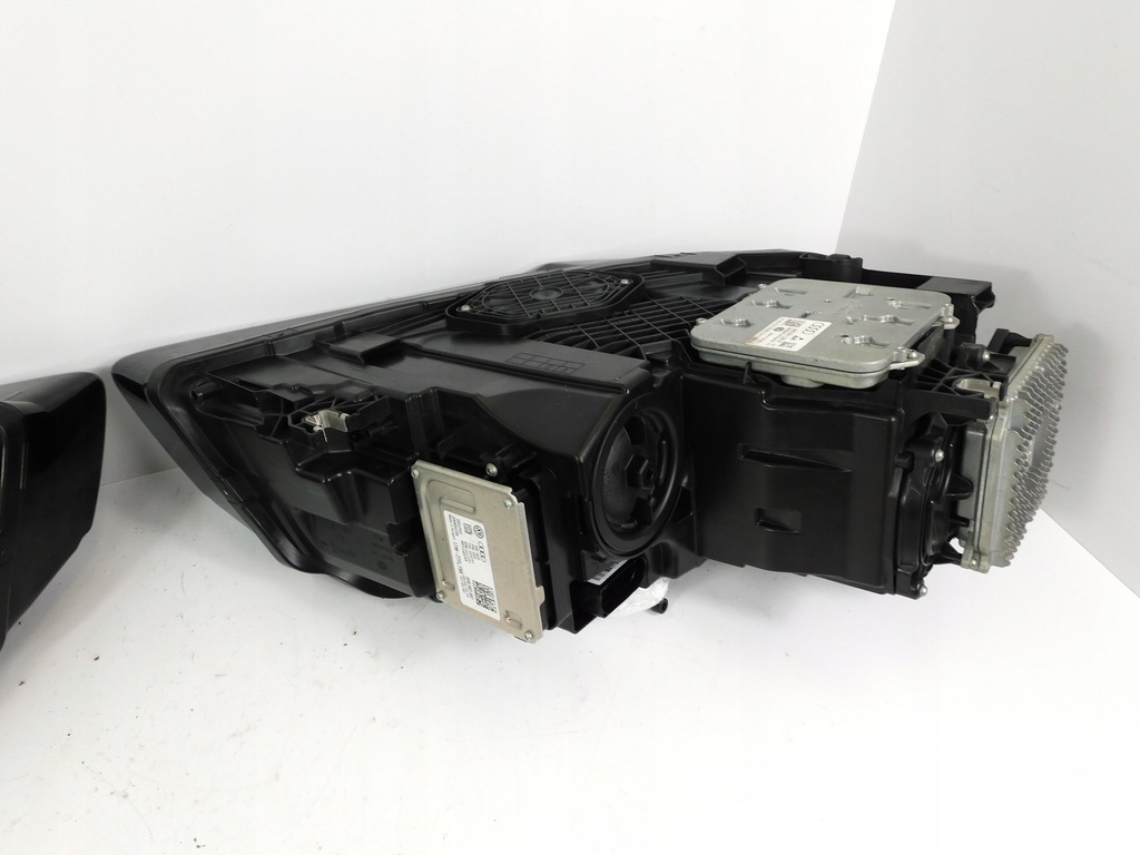 фото №15, Audi a8 d4 4h lift лампа права ліва matrix повний 4h0941784 4h0941783