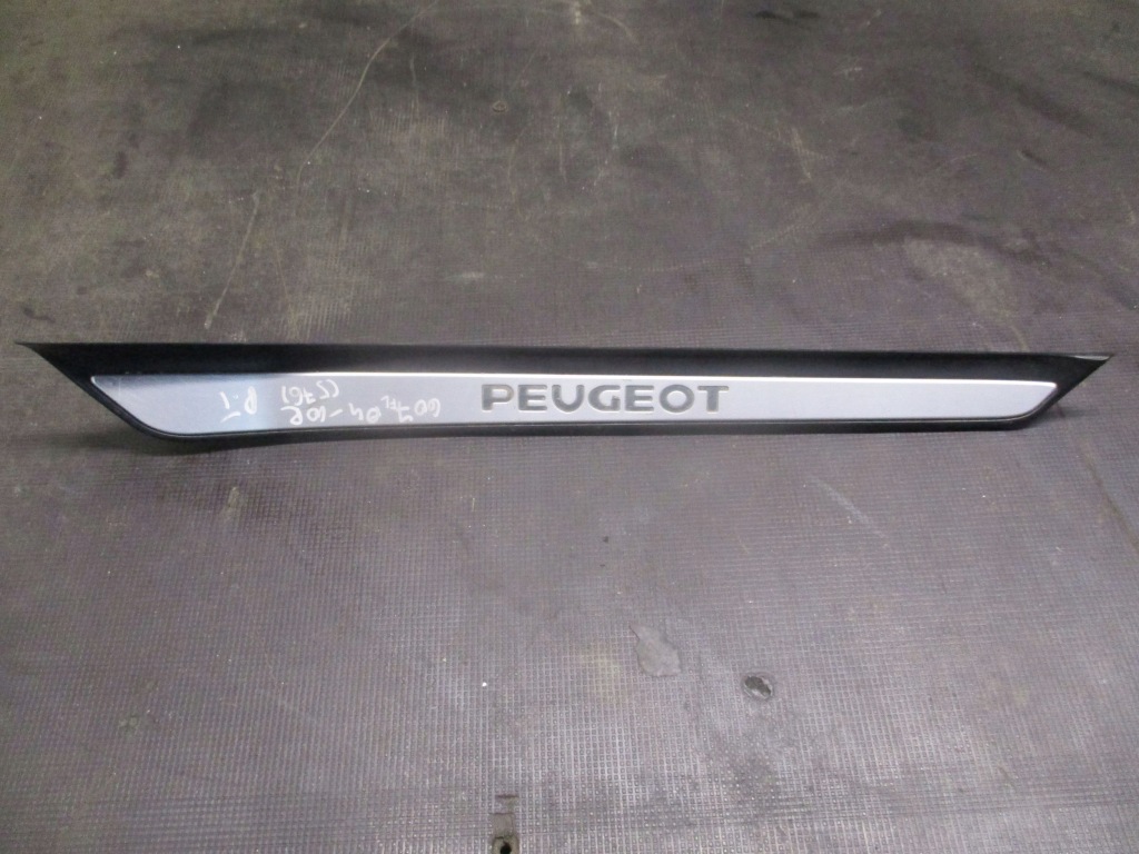Купить Накладка  накладка порога  правый  задний 9629149377 peugeot 607 рестайлинг  2.7 hdi 04-10 r