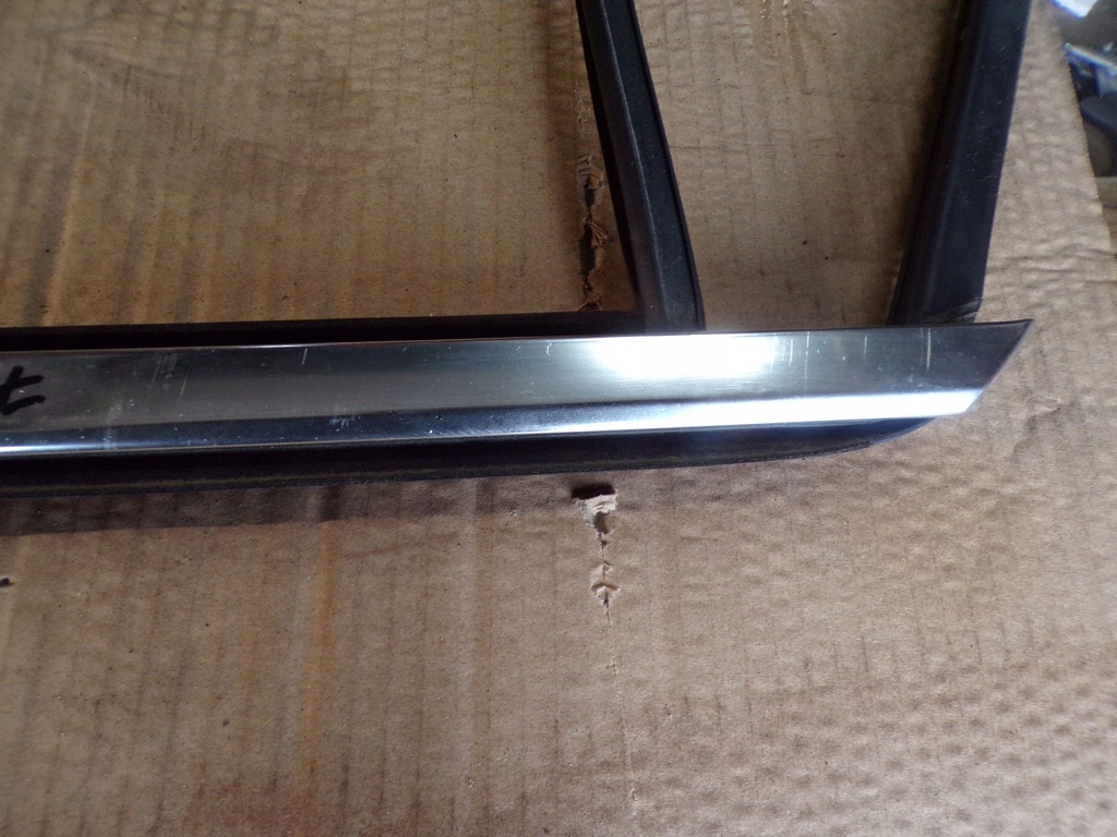 фото №3, Молдинг рамка хром дверь правый задняя vw t-roc