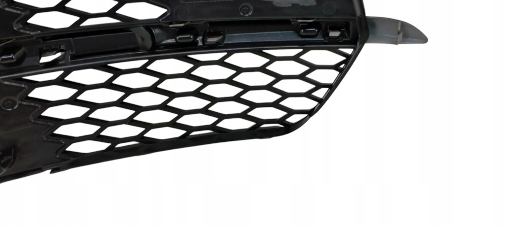 Audi q5 рестайлинг  s-line 12-16 решётка бампера левая передняя перед 8r0807681s Цена