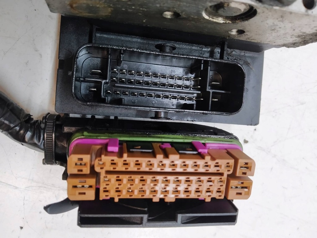 Насос abs 6q0907379ah 6q0614517s 0265234361 0265950490 vw polo iv Цена