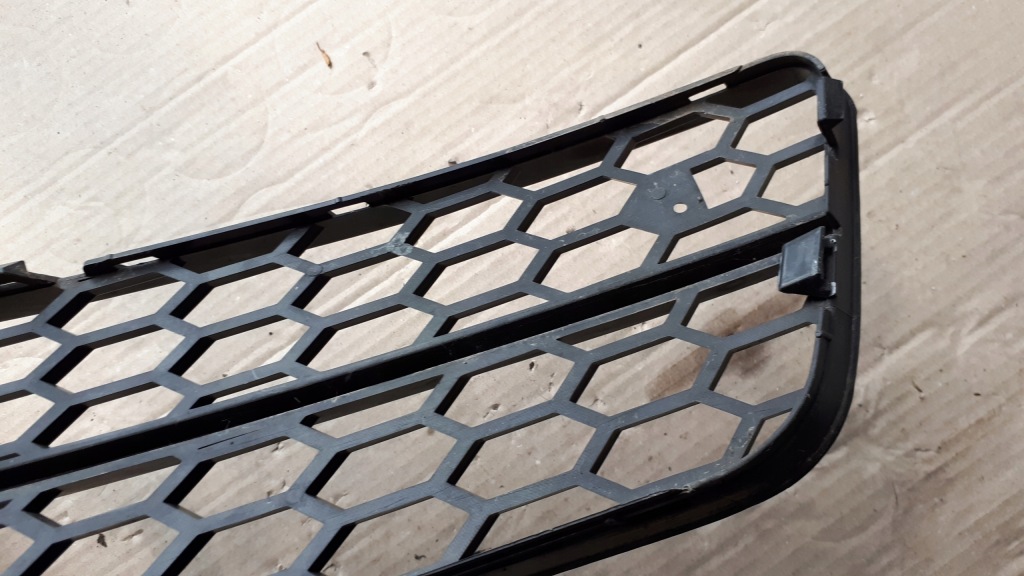 A5 8t решётка бампера левый перед rs plaster соты с Разборки