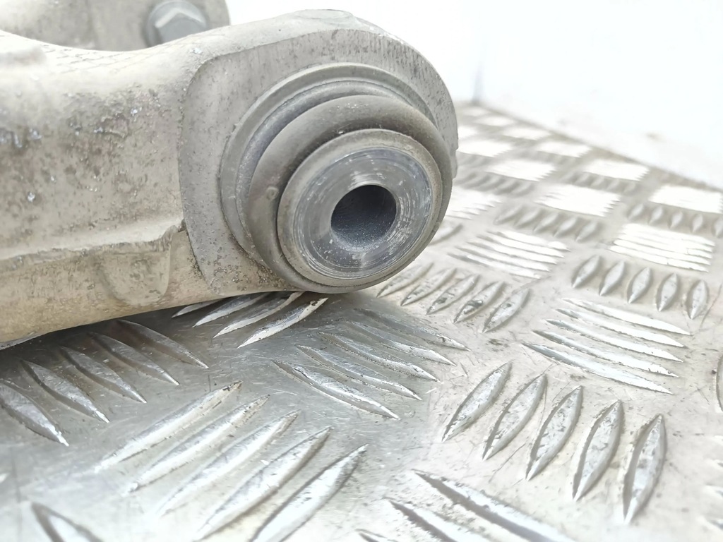 фото №6, Bmw 7 f01 f02 f03 f04 2013 верхний рычаг задний