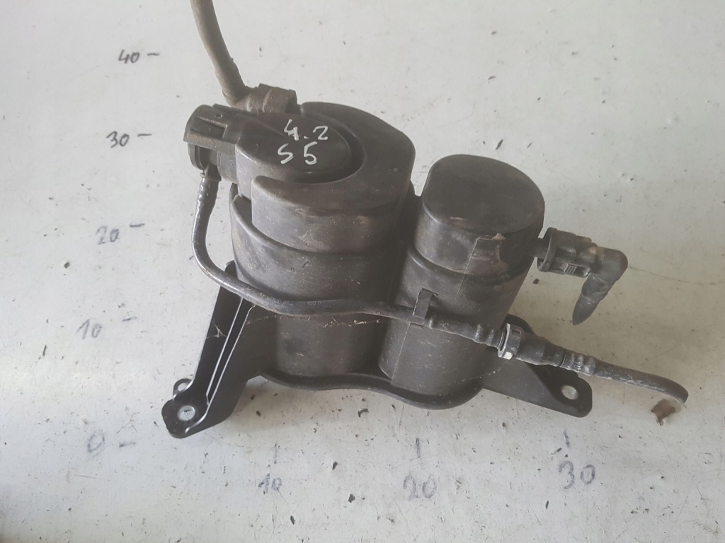 фото №1, Audi s5 a5 07-11r 4.2 fsi фильтр топлива угольный