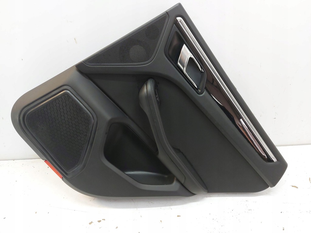 фото №1, Porsche macan 95b оббивка обшивка двері правий задня шторка