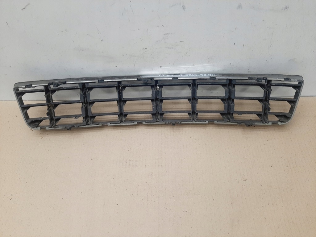 фото №7, Решітка нижня бампера хром audi a4 b6 cabrio 8h0807647