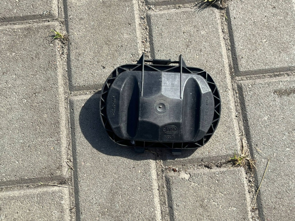 Mercedes e-klasa w210 заглушка накладка кришка фари 147264 /dsg Ціна