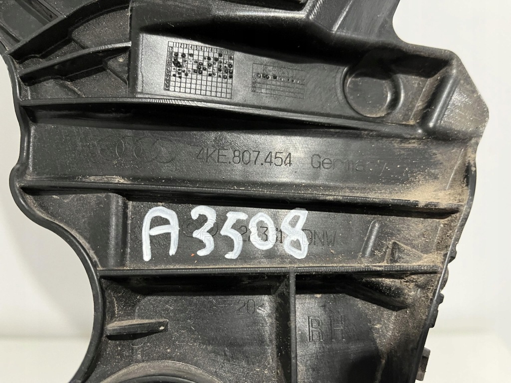 фото №9, Audi e-tron 4ke направляющая кронштейн бампера правый задняя 4ke807454