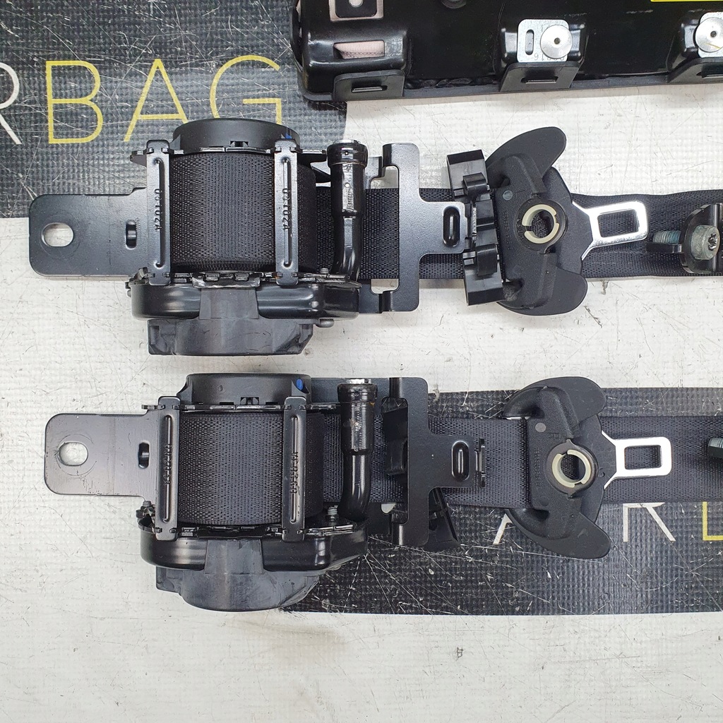 фото №11, Charger приборная панель консоль подушки безопасности ремни подушка безопасности алькантара нитка stare возврат