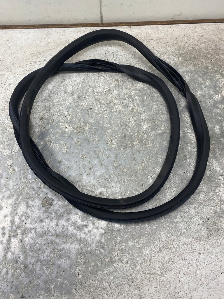 фото №2, Ford ka + plus прокладка двері правий задня