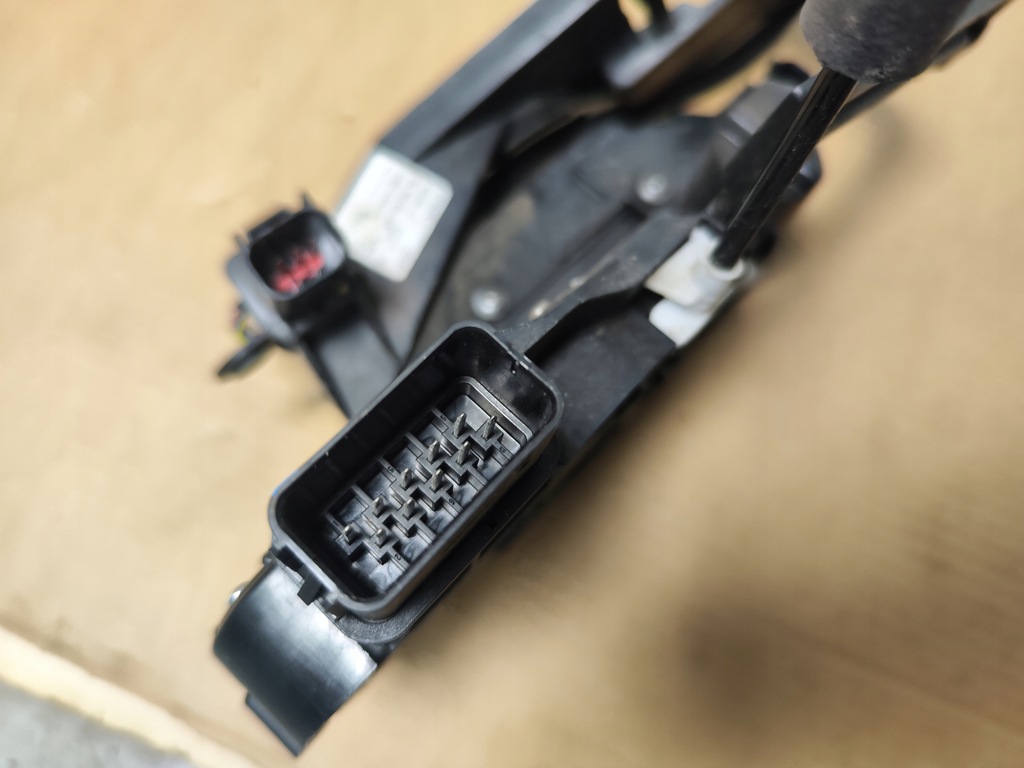 фото №5, Замок дверь правый задняя jaguar xj x351