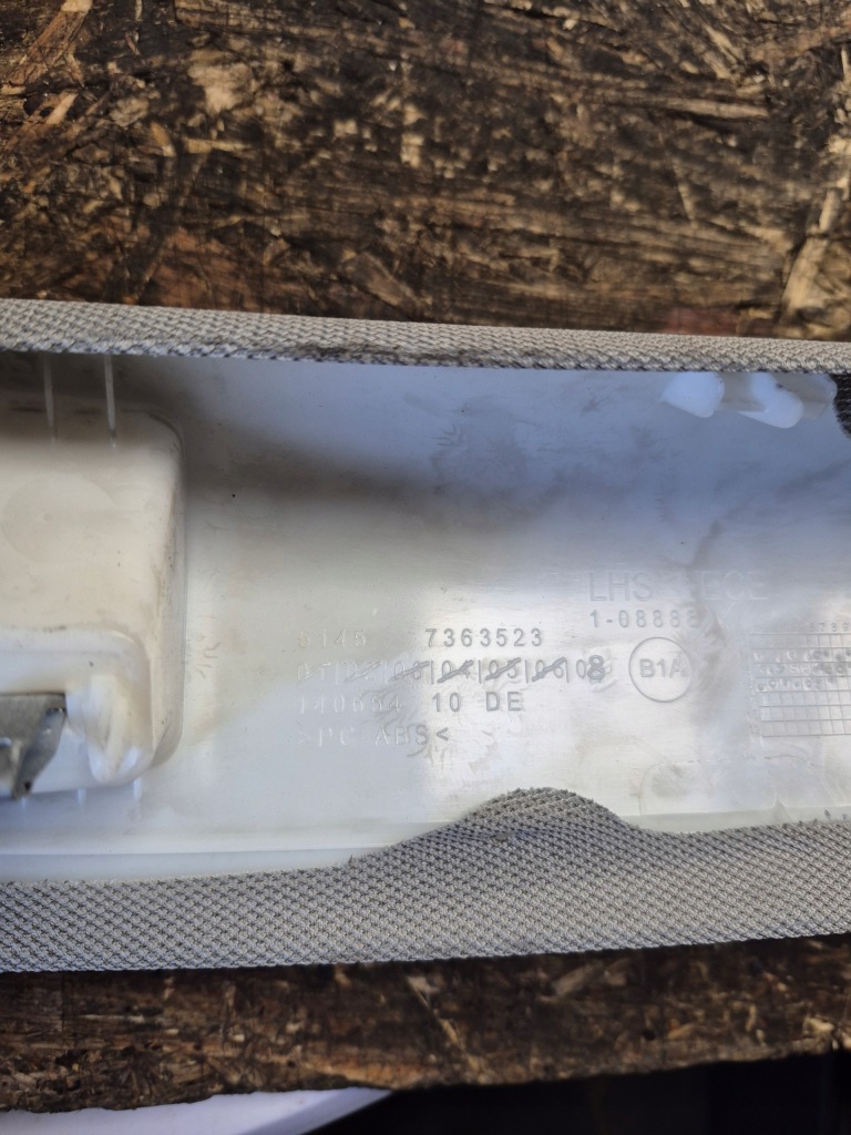 Bmw f45 стеля лампа стійку  сонцезахисний козирок тримач  181597 7363523 7298665 Ціна