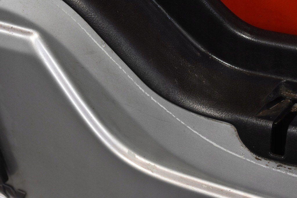 фото №6, Крышка багажника багажника задняя задняя нижняя часть серебристая land rover discovery 3 iii