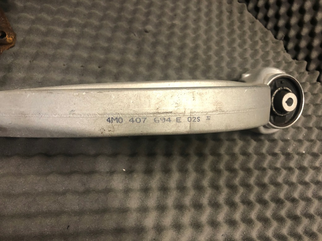 фото №4, Audi q7 поворотный кулак передняя правая + рычаги e-tron