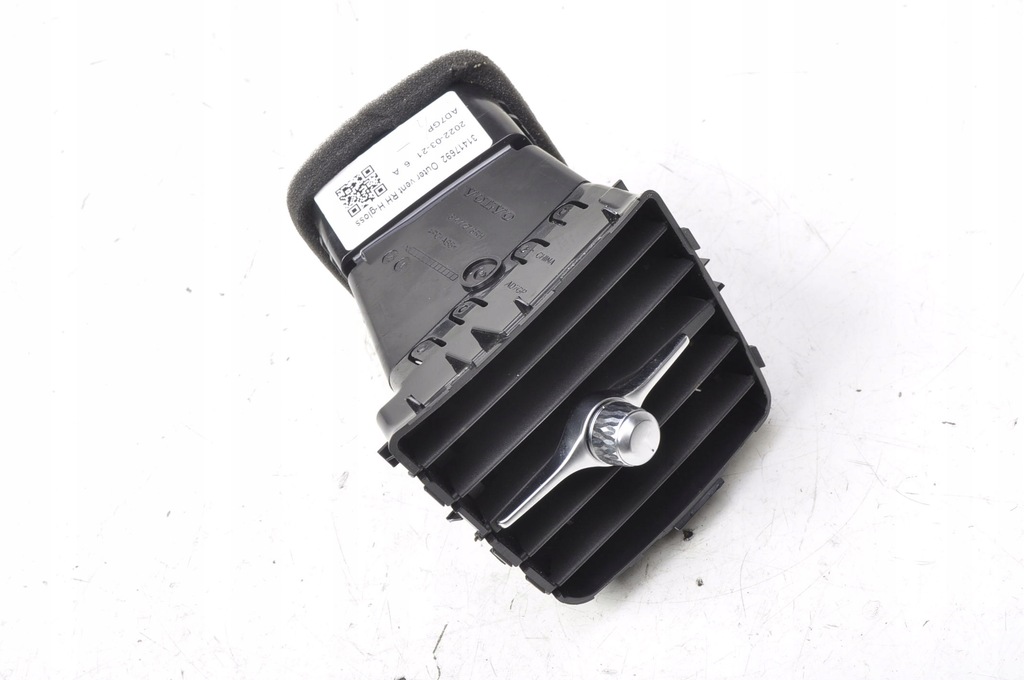 фото №1, Volvo xc60 ii решётка обдув 31477273 правая