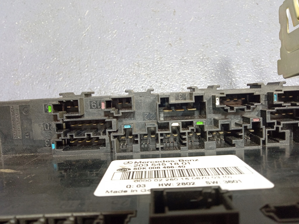 фото №7, Mercedes-benz w203 коробка предохранителей 2035451801