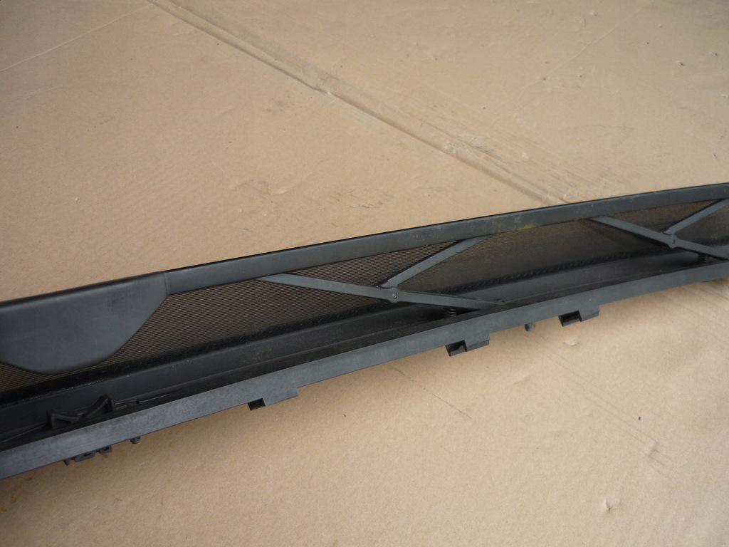 фото №10, Вітровик вітрозахисний екран захист vw eos 1q0877651d справна