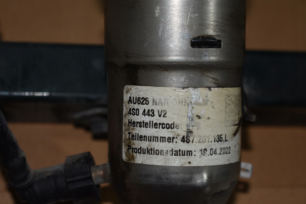 фото №3, Idealny заливна горловина пального + розпірка підсилювач audi r8 1