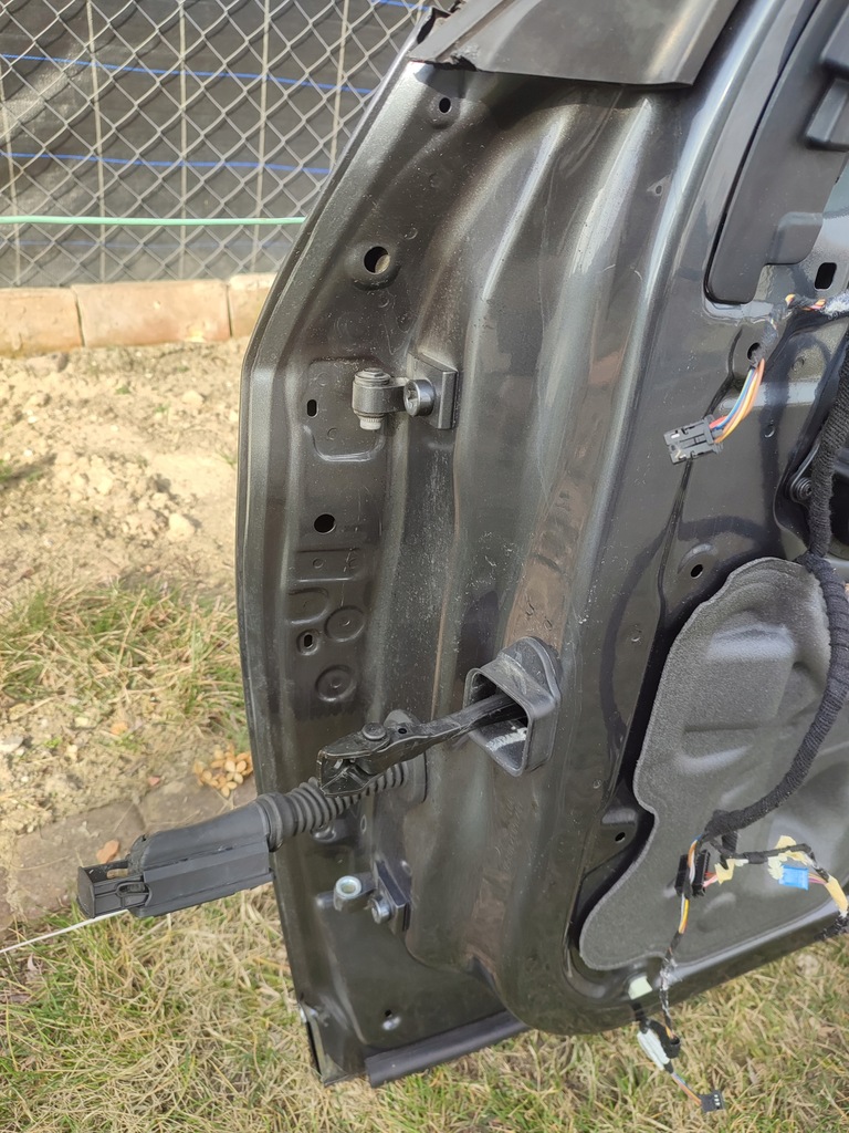 фото №14, Дверь правое перед передние kpl bmw x1 f48 цвет b39