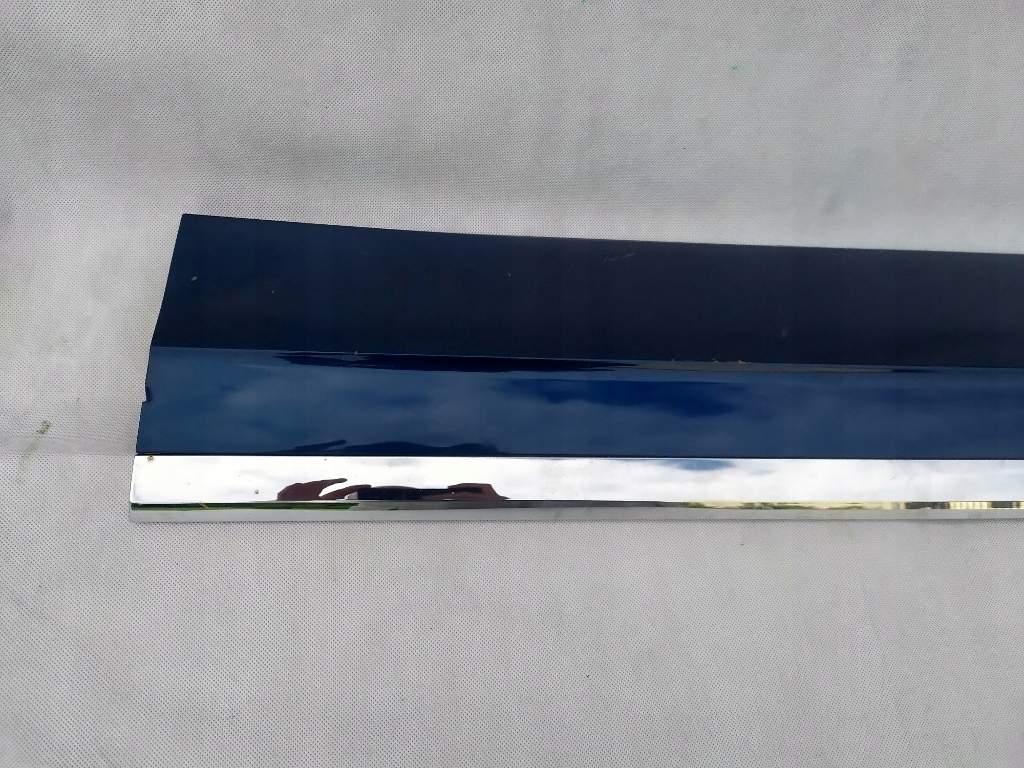 фото №3, Vw touareg r line 760854940e молдинг правая перед оригинальный номер