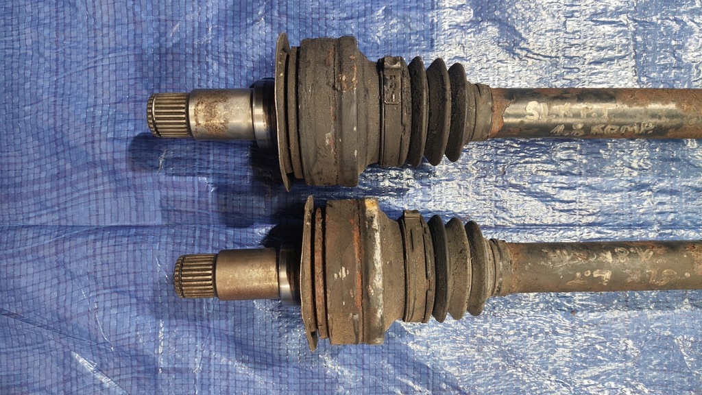 фото №2, Приводной вал левый правый задняя mercedes slk r171 w171 1.8 компрессор