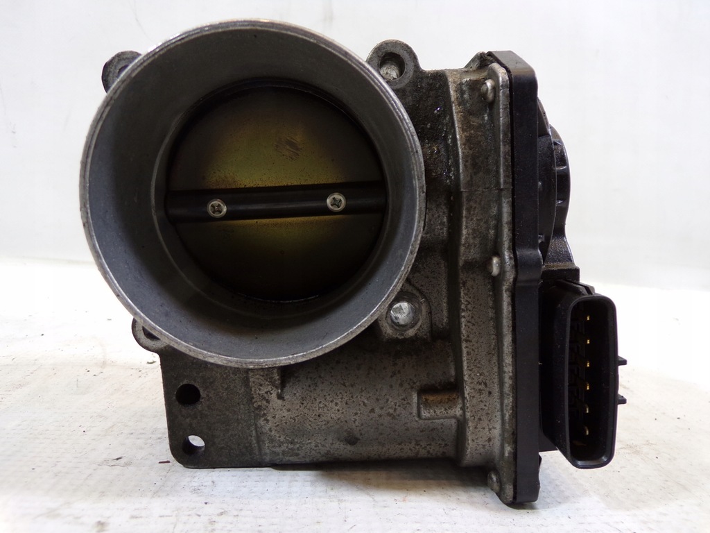 фото №1, Дроссельная заслонка volvo v50 2.4b 30711551