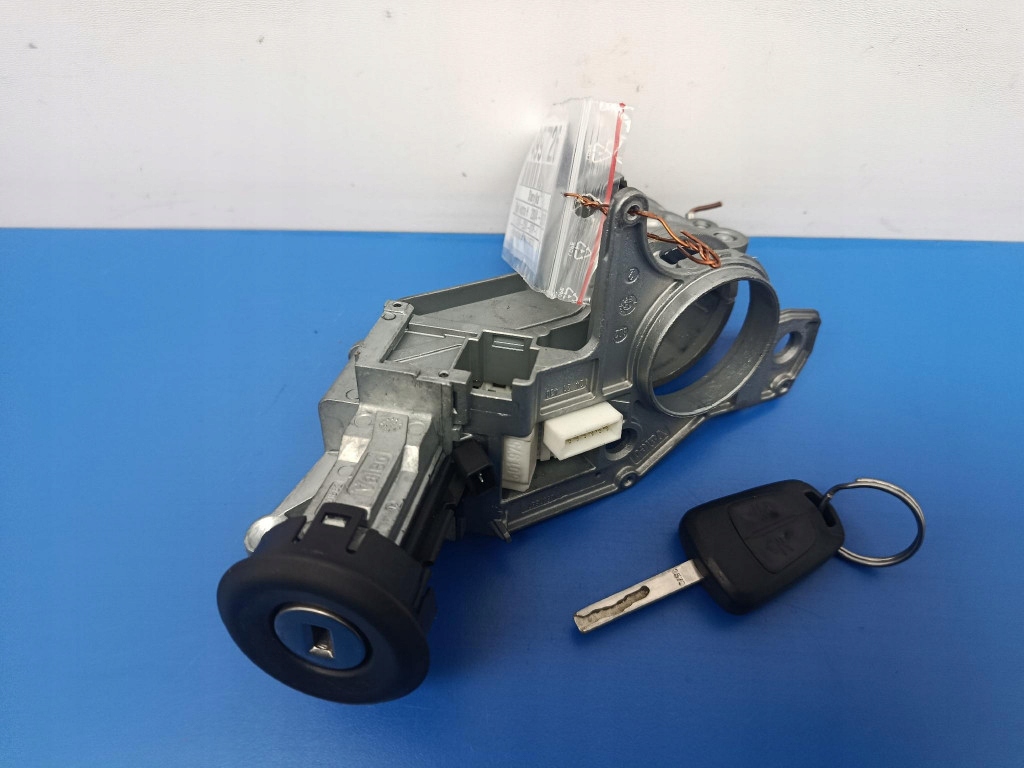 Купити Opel astra h gtc 1.7cdti замок запалювання valeo ключ