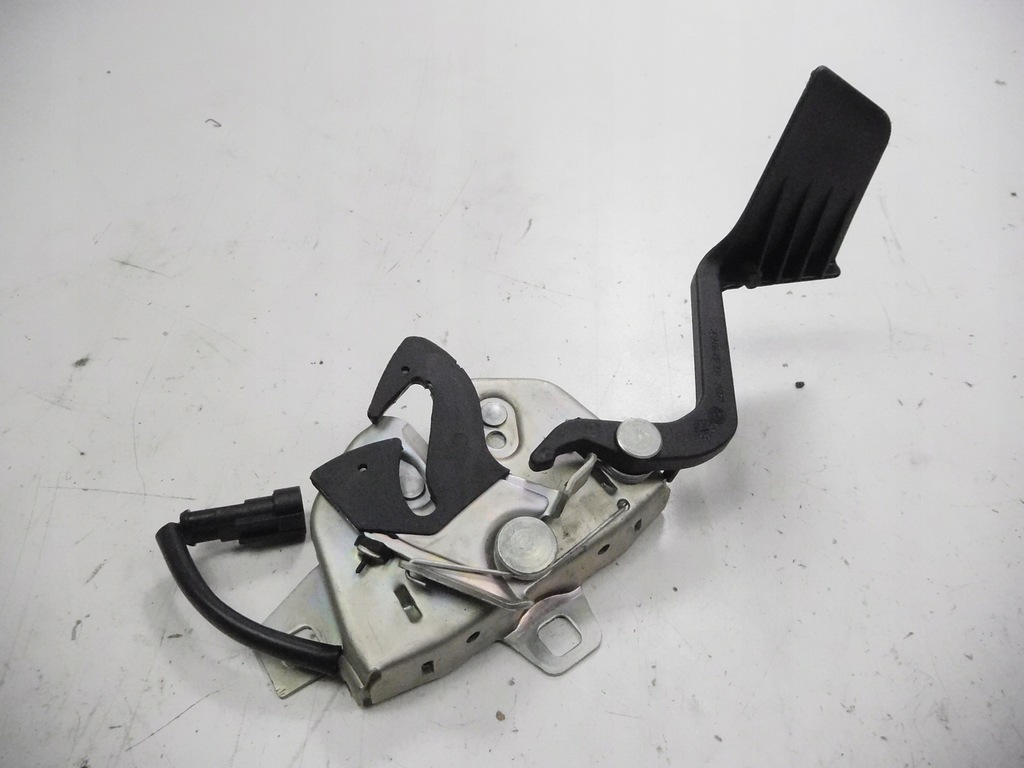 фото №6, Замок капот alfa romeo 156 оригинальный номер 60695697