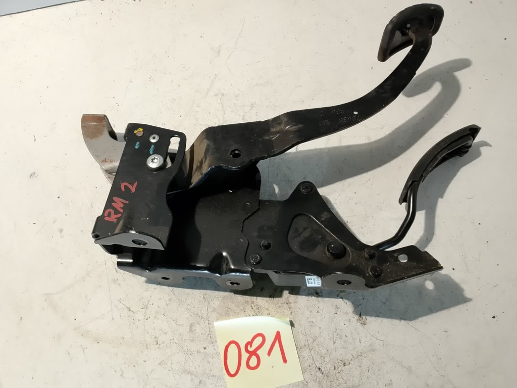 фото №1, Renault megane ii 8200155989 педаль тормоза