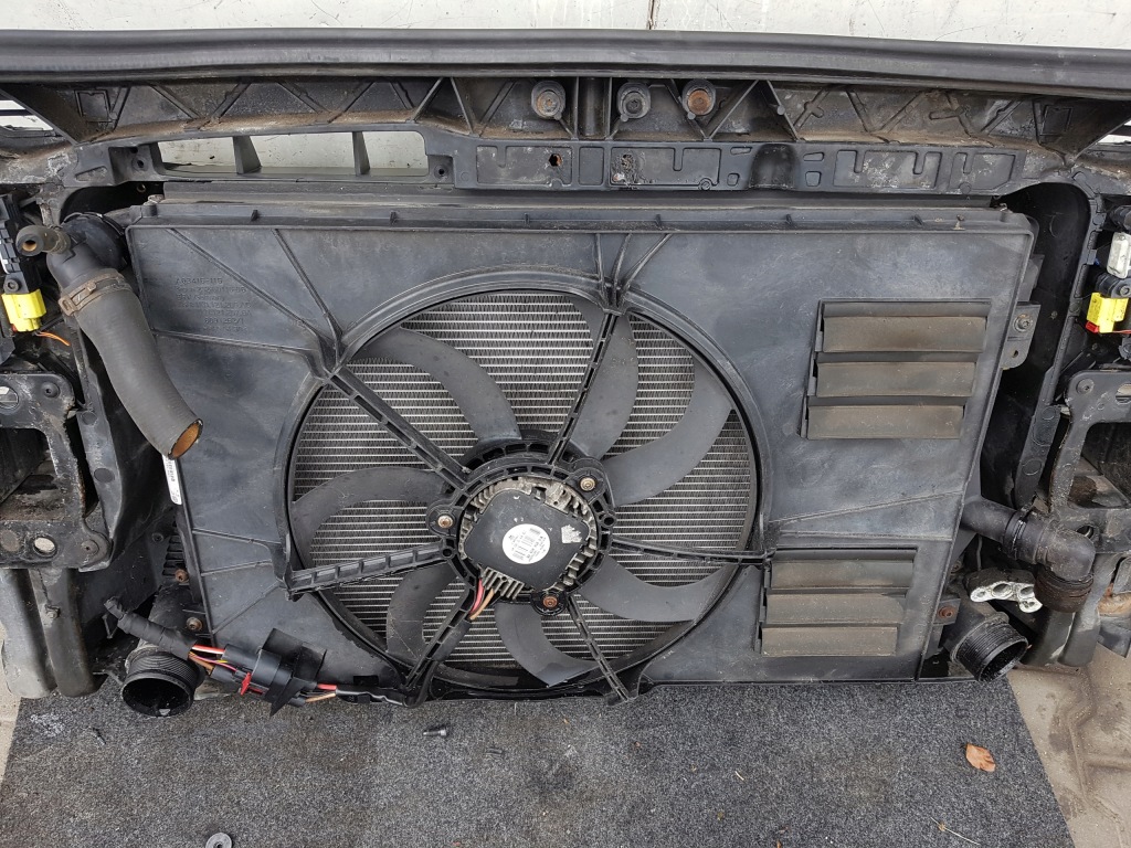 Audi a3 8p рестайлинг  08-12r 1.6 tdi ремень передний радиатор вентилятор Оригинал