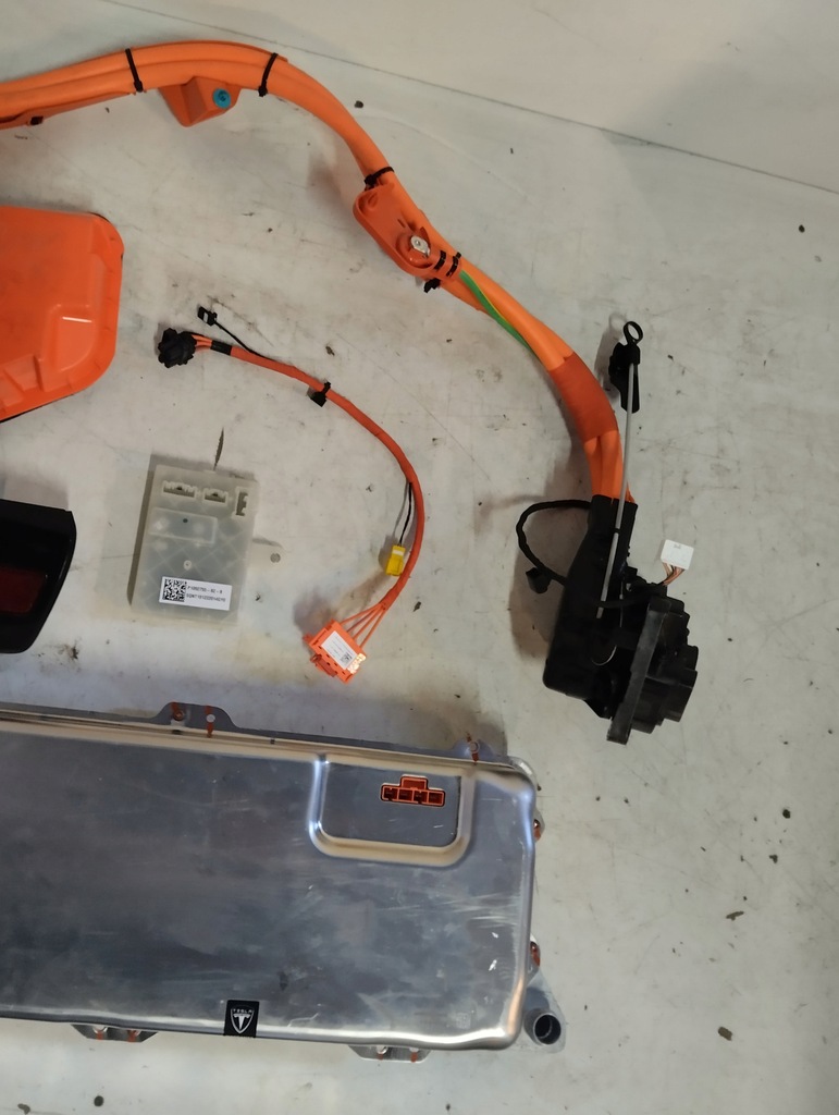 фото №5, Tesla 3 переоборудование зарядки зарядное устройство europa