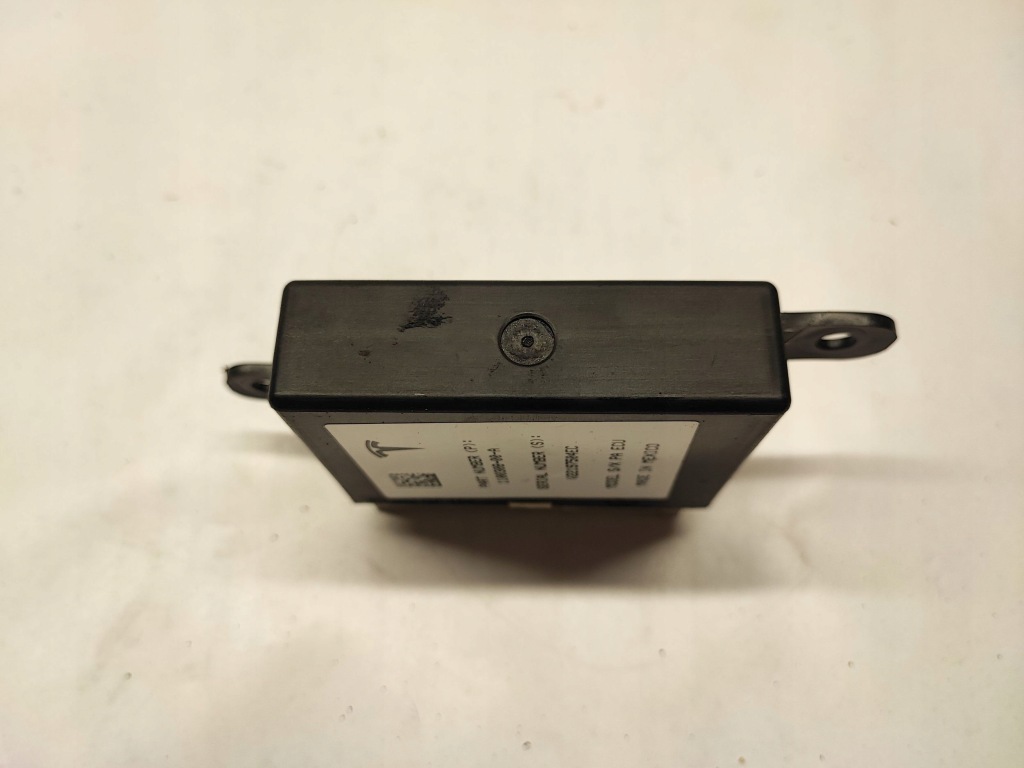 Tesla model x модуль pdc 110030800a 2017 Доставка