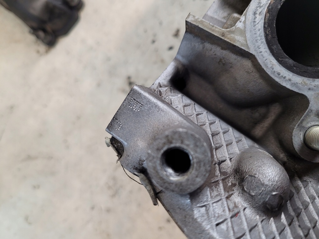 фото №12, Головка оригинальный номер 1s7g6090a4 + гидрокомпенсаторы + крышка mazda 6 gg fl 07r. 2.0b 107kw