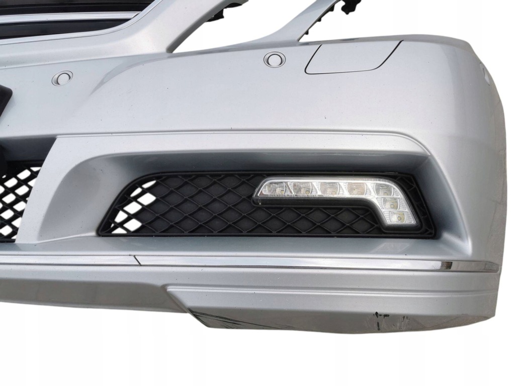 Бампер, решётка радиатора, решётка радиатора, решётки mercedes e-klasa w207 дорестайлинг  купе 334. Киев