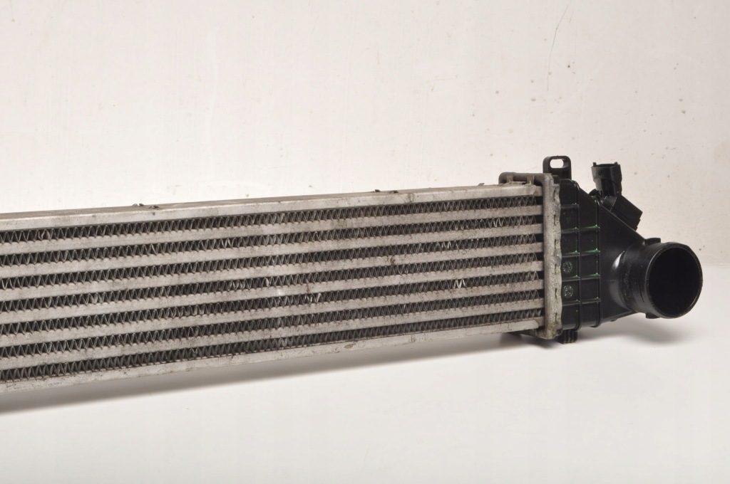 Volvo v50 2.5 t5 радиатор воздуха интеркулер 31319262 8677288 Недорого