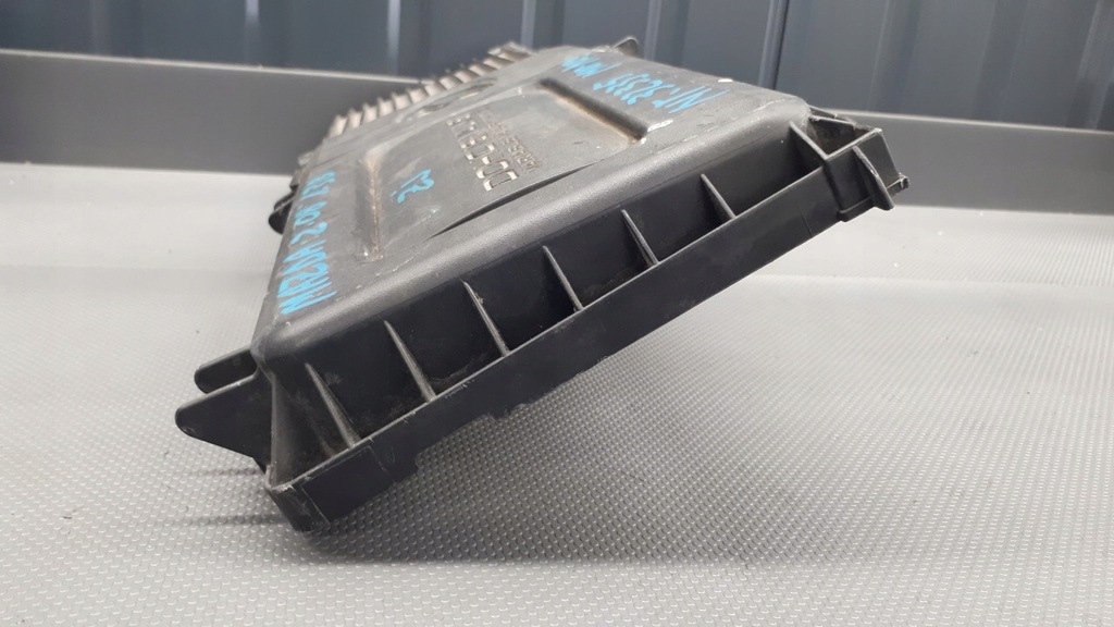 фото №9, 100140-9895 бортовий комп'ютер корпус фільтра mazda ii 1.3b