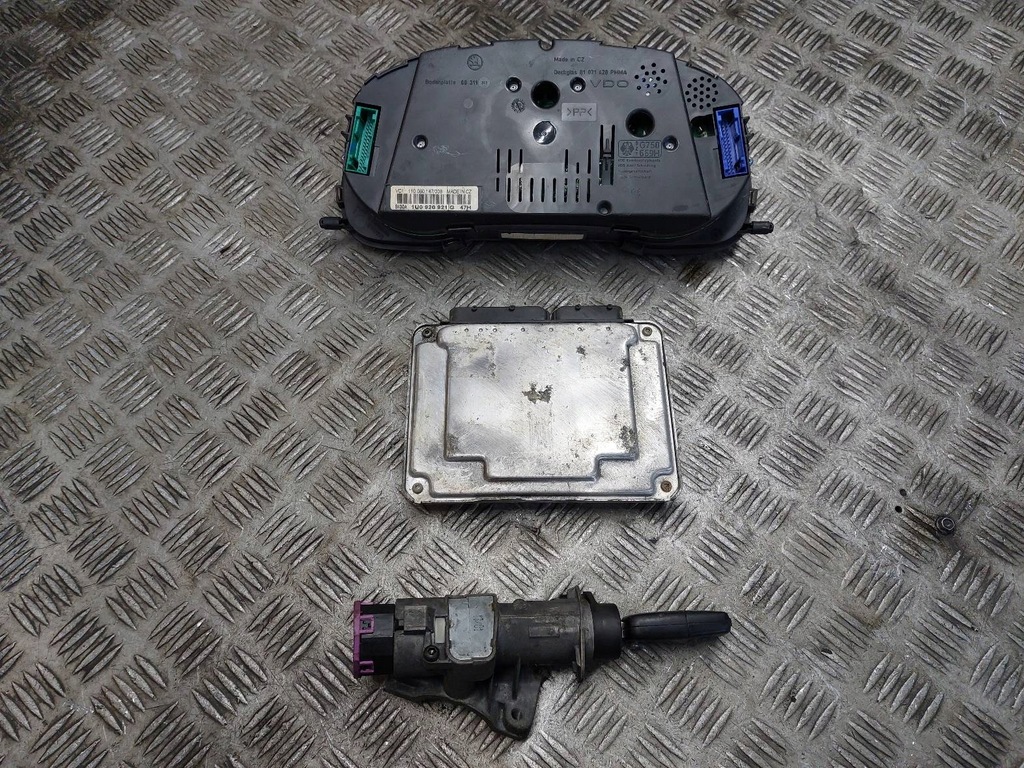 фото №8, Набор стартовый skoda octavia i fl 1.9 tdi 038906012g 4b0905851c