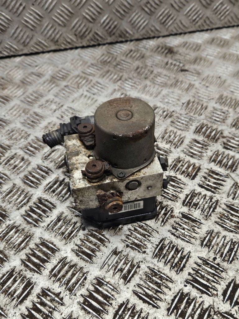 фото №1, Hyundai i10 2010 перед насос abs